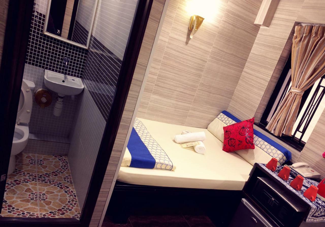 Dhillon Hotel -Paris Guest House Reception 10Th Floor Block E Гонконг Экстерьер фото
